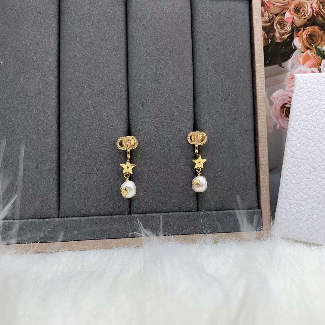 2022 Luxury brand designer fashion charm pearl diamond earrings couple gift party wedding gift Alex anistud
2022 Luxury brand designer fashion charm pearl diamond earrings couple gift party wedding gift Alex anistud