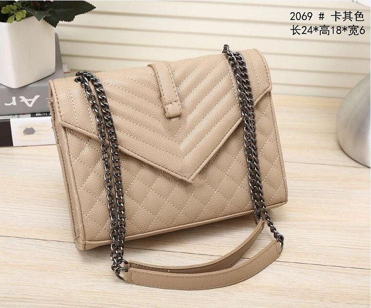 Luxurys Designers Fashion Women CrossBody bag Shoulder Bags Letter Handbag Ladies Purse Walllet Chains Clutch Handbags 86
Luxurys Designers Fashion Women CrossBody bag Shoulder Bags Letter Handbag Ladies Purse Walllet Chains Clutch Handbags 86