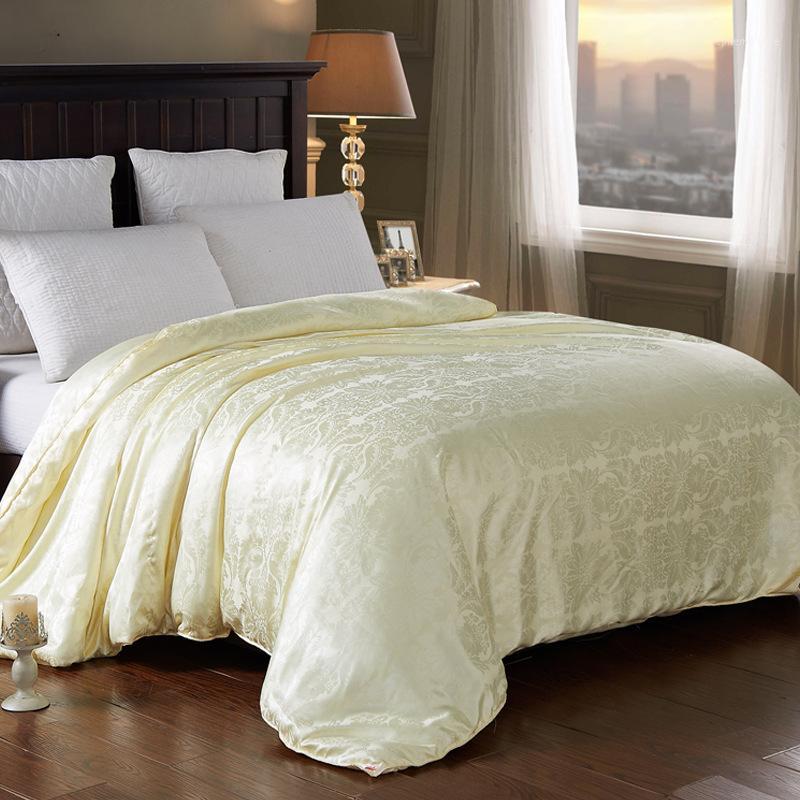 2020new&Winter warm silk quilt&Thickening of single double bed quilt&1, Yellow
2020new&Winter warm silk quilt&Thickening of single double bed quilt&1, Yellow
