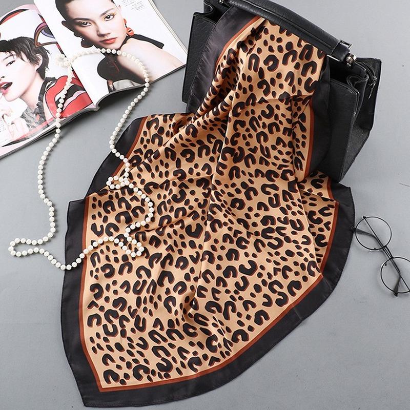Leopard Print Silk Scarf 70*70 Luxury Fashion Work Neckerchife Decorative Women Scarves Small Head Scarfs for Lady Hair Bandana
Leopard Print Silk Scarf 70*70 Luxury Fashion Work Neckerchife Decorative Women Scarves Small Head Scarfs for Lady Hair Bandana
