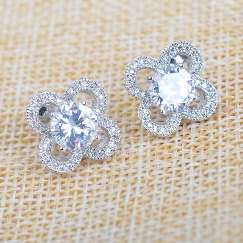 Stud Amazing Party Jewelry Crystal Earring For Women Flower Design White Cubic Zirconia Earrings 2021
Stud Amazing Party Jewelry Crystal Earring For Women Flower Design White Cubic Zirconia Earrings 2021