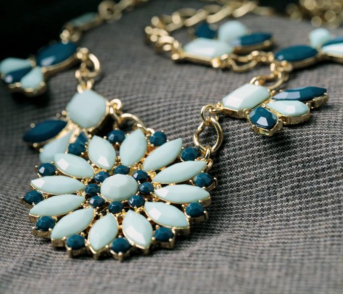 Beauty Flower Elegant Party Resin Necklaces