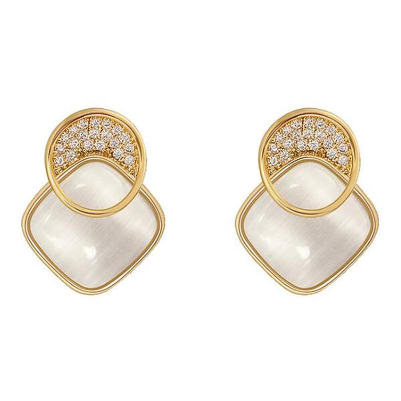 High Quality Crystal Women Gold Earrings Wedding Banquet Female Stud Earrings Accessories Korean Style Jewelry
High Quality Crystal Women Gold Earrings Wedding Banquet Female Stud Earrings Accessories Korean Style Jewelry