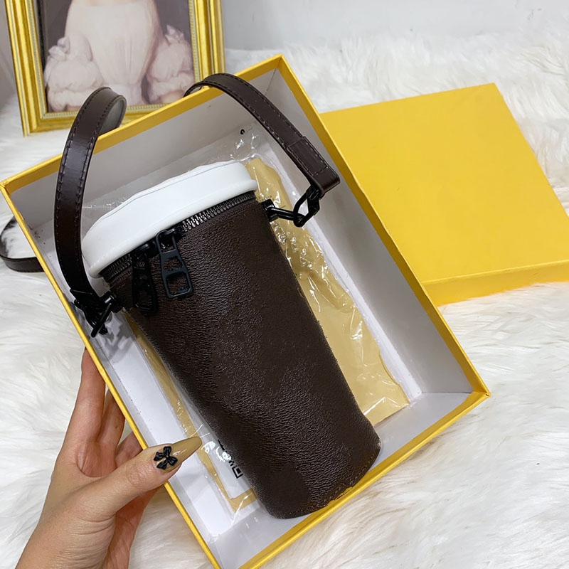 Mini Cola Cup Shoulder Bag Luxury Designer Ladies 2022 Long Shoulder Strap Crossbody Fashion Personality Casual Small Clear Temperament Lady No Box XB10108, Make up postage no bag
Mini Cola Cup Shoulder Bag Luxury Designer Ladies 2022 Long Shoulder Strap Crossbody Fashion Personality Casual Small Clear Temperament Lady No Box XB10108, Make up postage no bag