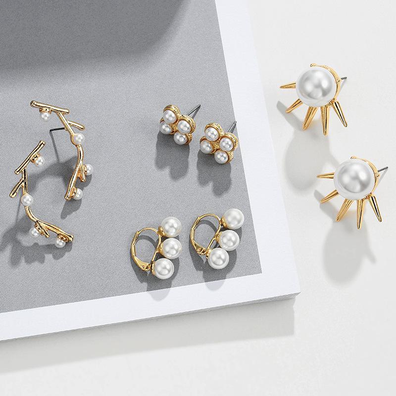 Stud Gaku Metal European And American Pearl Ear Creative Personality Earrings All-match Fashion Baroque Earstud Female1
Stud Gaku Metal European And American Pearl Ear Creative Personality Earrings All-match Fashion Baroque Earstud Female1