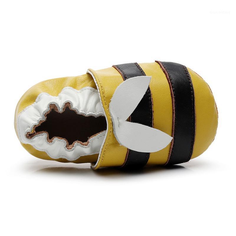 Newborn Baby Boy Girl Shoes Cute Little Bee Leather Stitching Baby Anti-slip On Shoes Toddler First Walkers -2T1
Newborn Baby Boy Girl Shoes Cute Little Bee Leather Stitching Baby Anti-slip On Shoes Toddler First Walkers -2T1