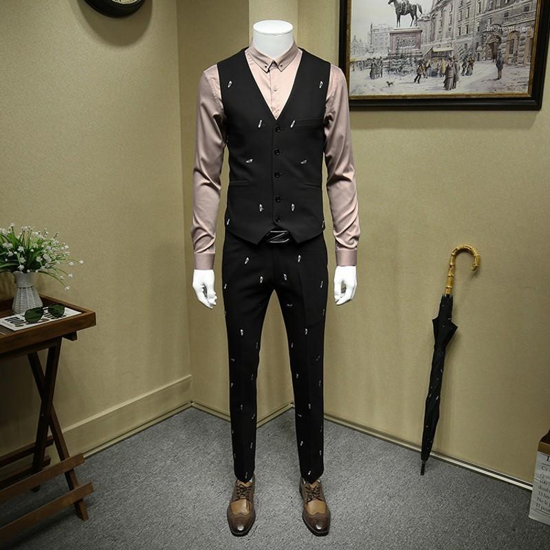 Top Quality New Mens Personality Embroidery Men Suit Formal Evening Wear Outfits Wedding Dress 3pcs Set Big Size Terno Masculino1, Black
Top Quality New Mens Personality Embroidery Men Suit Formal Evening Wear Outfits Wedding Dress 3pcs Set Big Size Terno Masculino1, Black