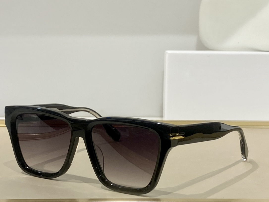 Sunglasses Women Men Summer 1002 Style Anti-Ultraviolet Retro Plate Square Frame Fashion Eyeglasses Random Box
Sunglasses Women Men Summer 1002 Style Anti-Ultraviolet Retro Plate Square Frame Fashion Eyeglasses Random Box