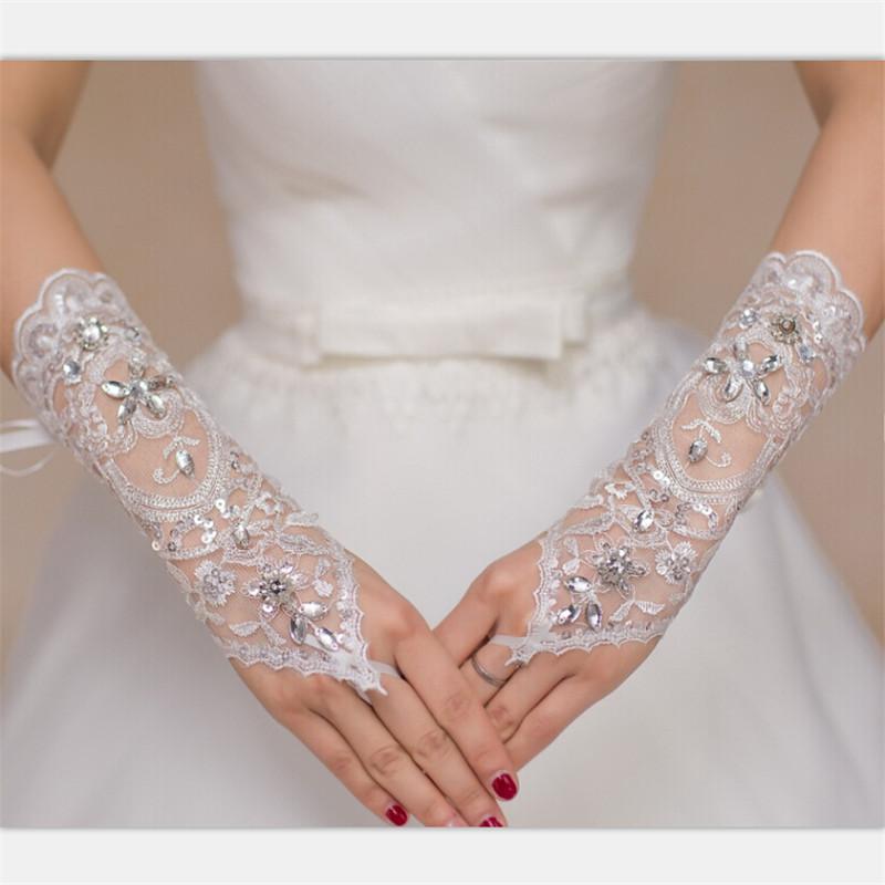 Fingerless Rhinestone Lace Sequins Bridal Glove Short Wedding Gloves Wedding Accessories
Fingerless Rhinestone Lace Sequins Bridal Glove Short Wedding Gloves Wedding Accessories