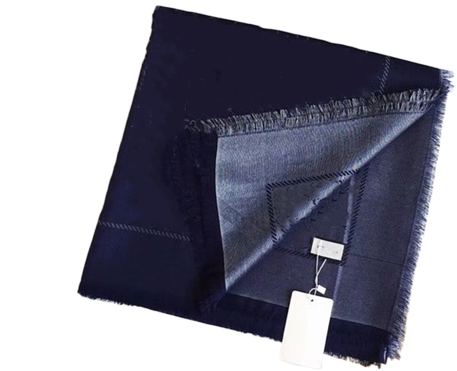 Brand scarf fashion shiny gold thread jacquard silk wool shawls triangle wrap scarves for woman size 140*140cm no box
Brand scarf fashion shiny gold thread jacquard silk wool shawls triangle wrap scarves for woman size 140*140cm no box