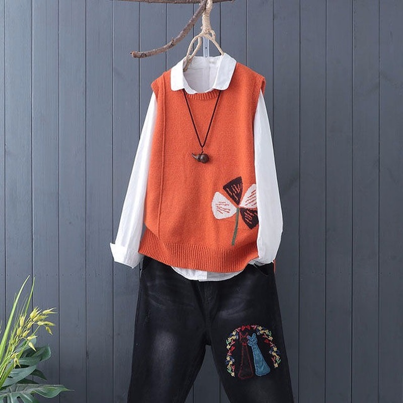 Literature and Art Fan Knitted Sweater Vest Female Sleeveless Embroidery Lazy Maple Bottoming Sweater Vest Women Pullover Spring 201221