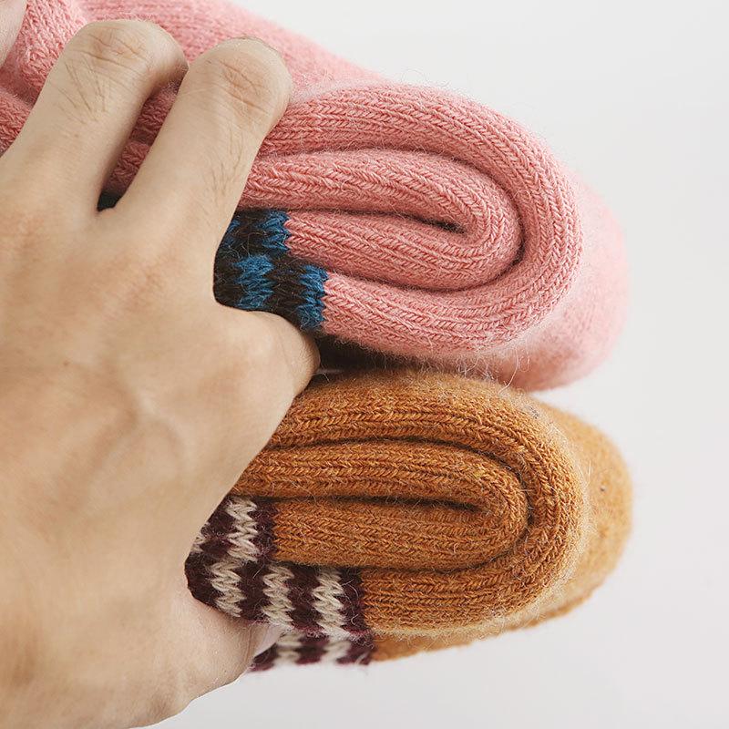 Splice Thicken Socks Winter Stripe Breathable Warm Boots Socks Women Home Slippers Korean Style Women Skarpetki Damskie, Beige
Splice Thicken Socks Winter Stripe Breathable Warm Boots Socks Women Home Slippers Korean Style Women Skarpetki Damskie, Beige