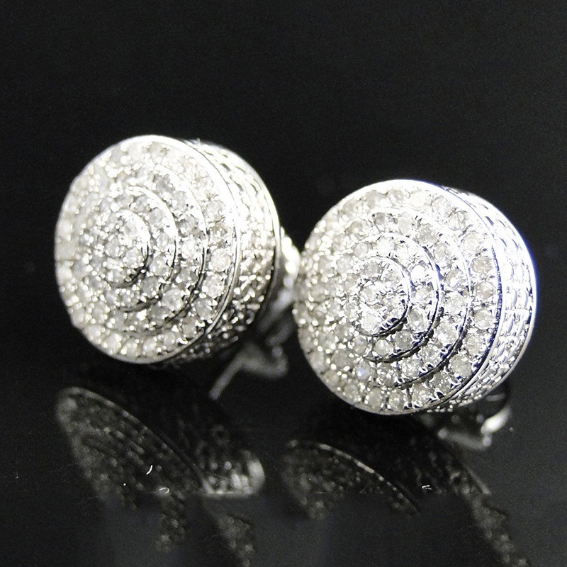 Hip Hop Earrings for Men White Gold Plated Bling Iced Out CZ Round Stud Earrings With Screw Back Jewelry
Hip Hop Earrings for Men White Gold Plated Bling Iced Out CZ Round Stud Earrings With Screw Back Jewelry