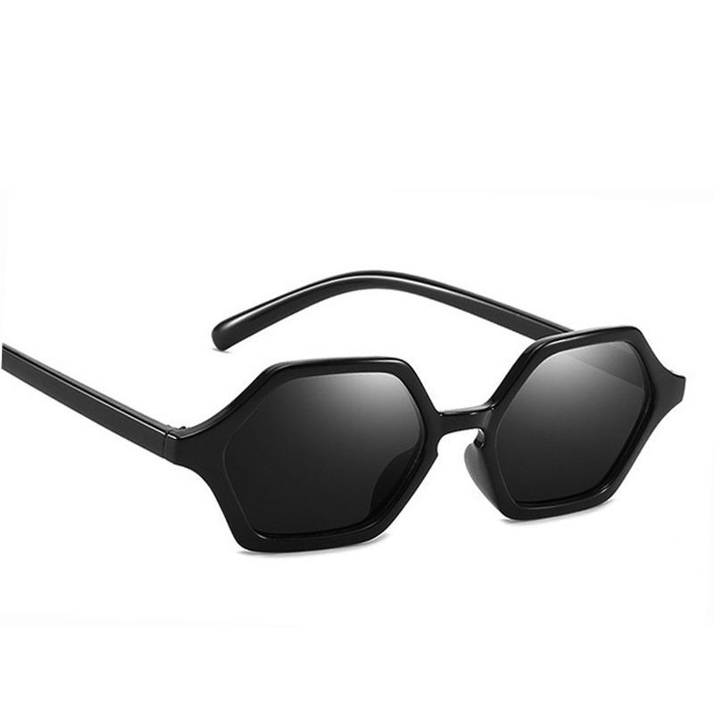 Retro Women Sunglasses Transparent Polygon Sunglasses for Men and Women OLOEY Brand Resin Small Glasses Driving UV400 Oculos
Retro Women Sunglasses Transparent Polygon Sunglasses for Men and Women OLOEY Brand Resin Small Glasses Driving UV400 Oculos