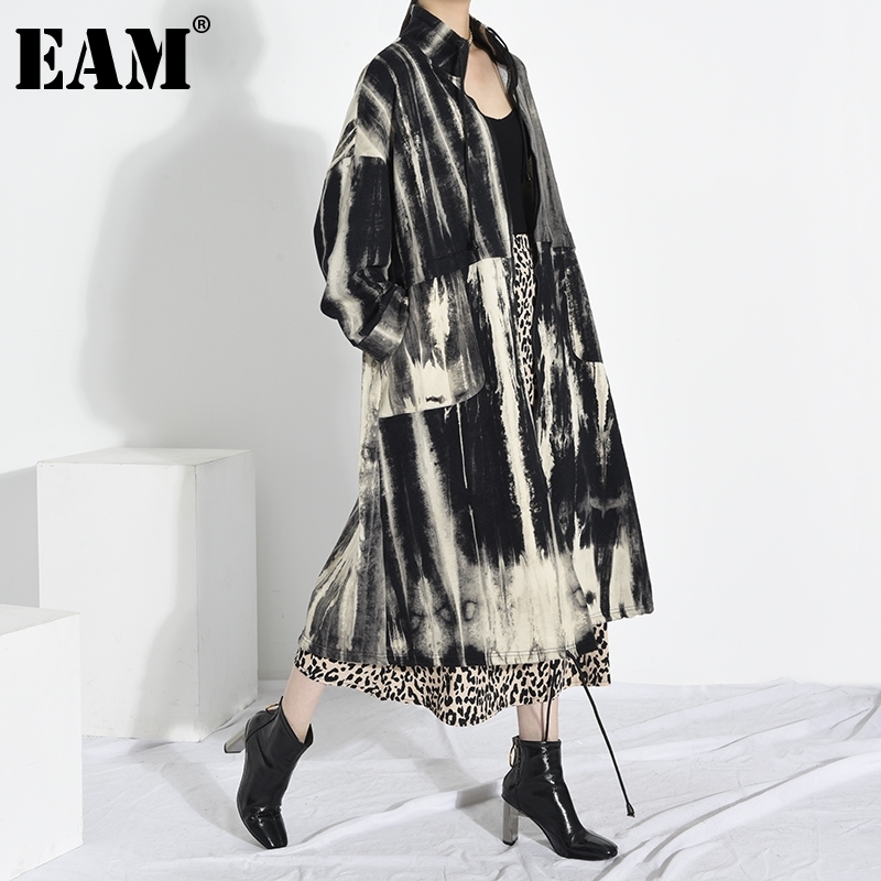 [EAM] Women Black Printed Big Size Long Trench New Stand Collar Long Sleeve Loose Windbreaker Fashion Spring Autumn LJ201128