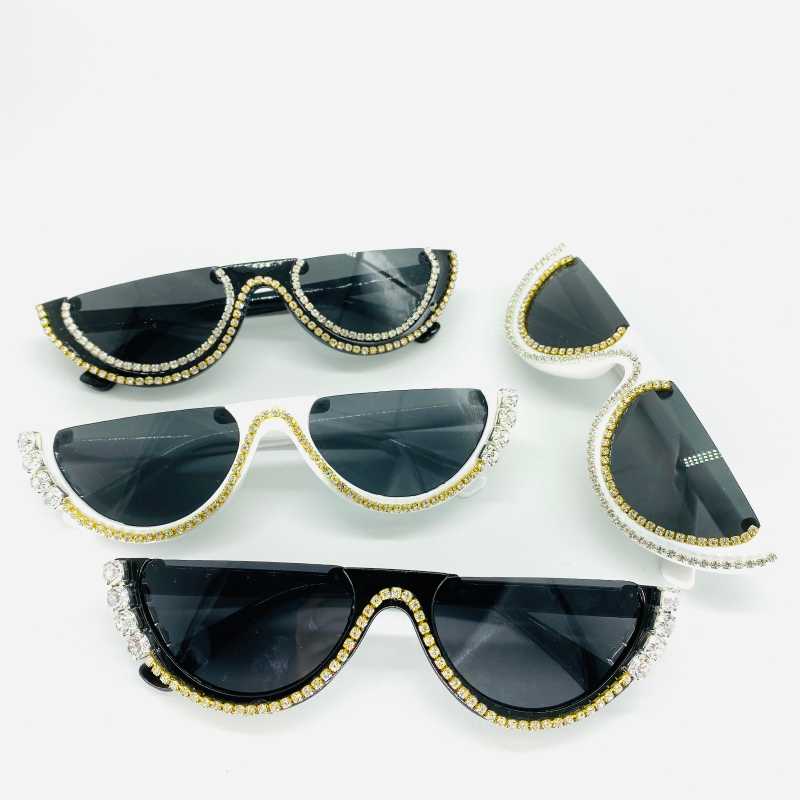 ZAOLIHU Retro Half Women Men Sunglases Gold Diamond Eyeglasses Small 2020 Female Eyewear UV400 Luxury Fashion Sun Glasses
ZAOLIHU Retro Half Women Men Sunglases Gold Diamond Eyeglasses Small 2020 Female Eyewear UV400 Luxury Fashion Sun Glasses