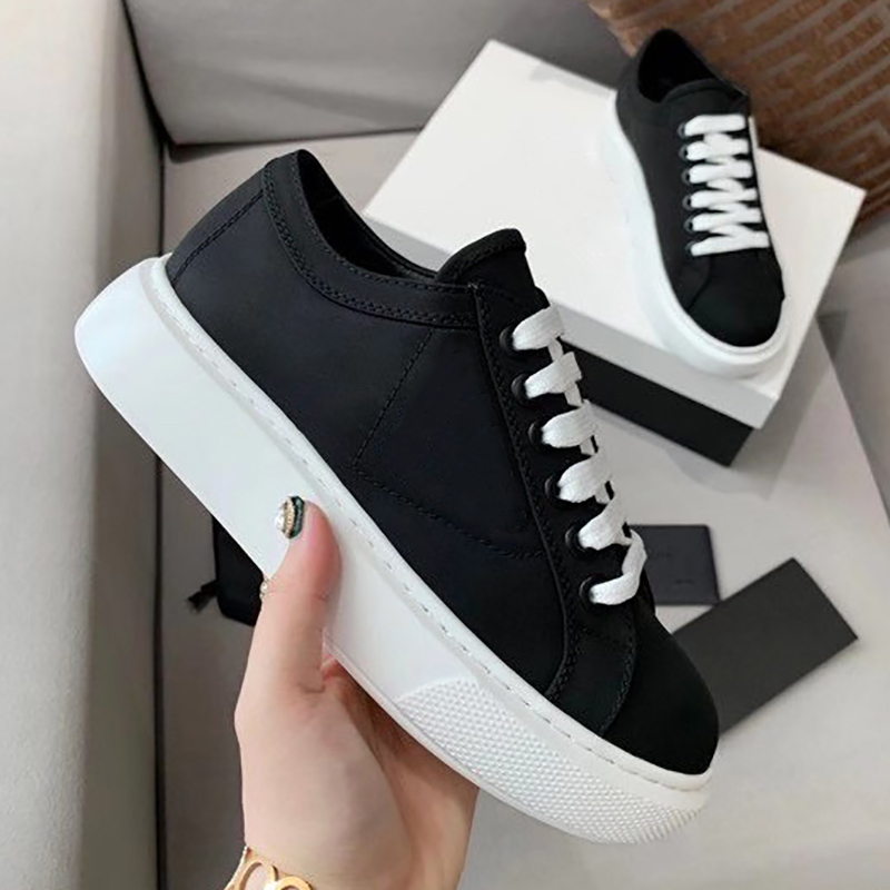 New Wheel Cassetta Platform Women Shoes Flat Sneakers Thick Flat Lace-up Fabric Casual Shoes Women Trainers Heighten Shoes With Box 263, Color 1
New Wheel Cassetta Platform Women Shoes Flat Sneakers Thick Flat Lace-up Fabric Casual Shoes Women Trainers Heighten Shoes With Box 263, Color 1