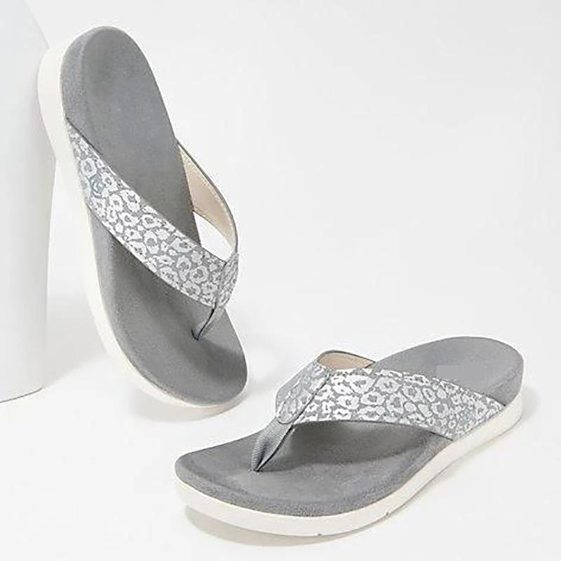 New Women Slippers Outdoor New Women Sandals Comfortable Shoes Fashionable Flip Flops Flats slippers orthopedic1, Pink
New Women Slippers Outdoor New Women Sandals Comfortable Shoes Fashionable Flip Flops Flats slippers orthopedic1, Pink