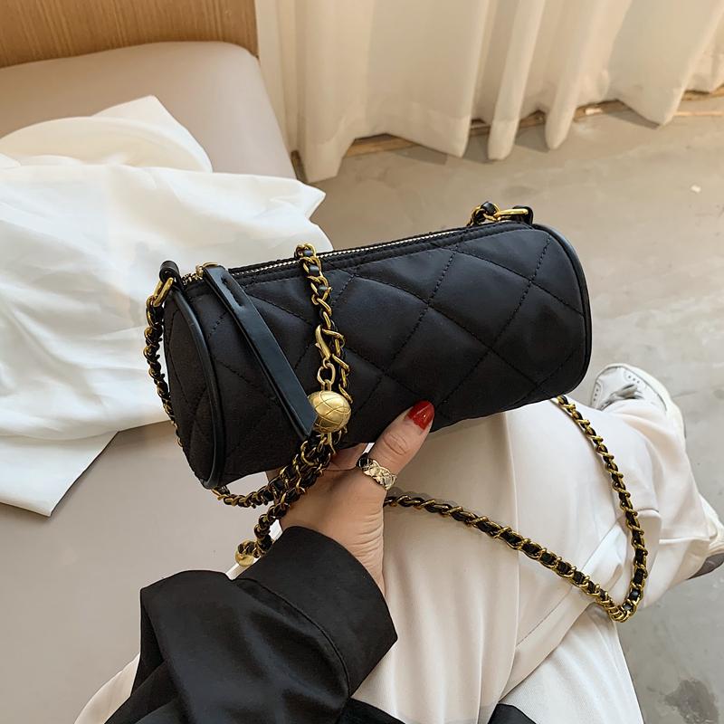 Oxford Cloth Bucket Bag Designer Crossbody Bags for Women 2021 Solid Color Fashion Small Shoulder Bag Lady Luxury Handbags, Black
Oxford Cloth Bucket Bag Designer Crossbody Bags for Women 2021 Solid Color Fashion Small Shoulder Bag Lady Luxury Handbags, Black