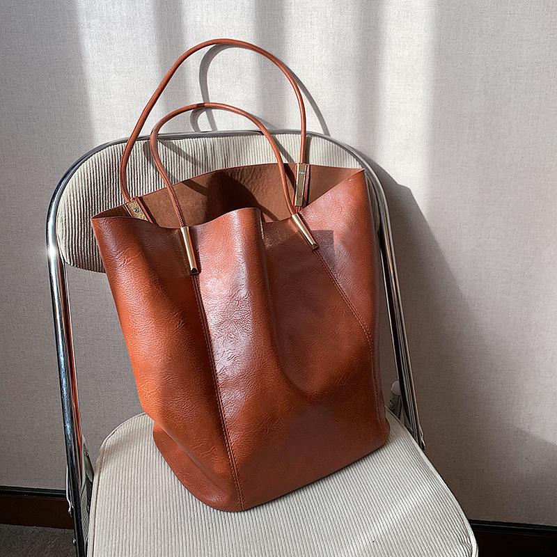 Vintage Fashion Female Tote Bucket Bag 2021 New Quality PU Leather Women Designer Bag High Capacity Shoulder Messenger, Black
Vintage Fashion Female Tote Bucket Bag 2021 New Quality PU Leather Women Designer Bag High Capacity Shoulder Messenger, Black