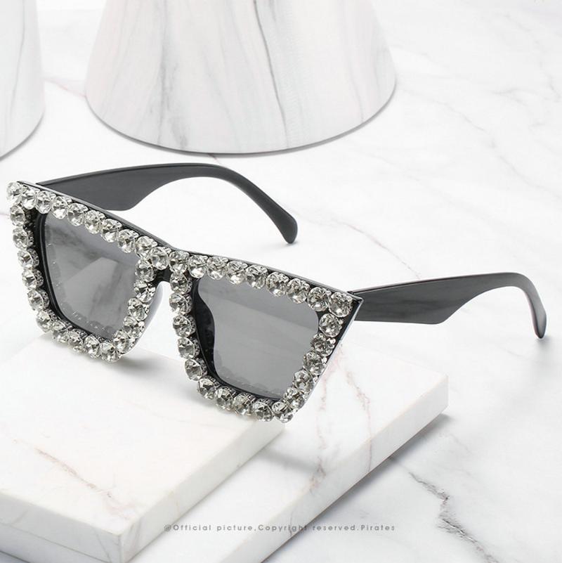 2021 Vintage Colorful Diamond Oversized Cat Sunglasses Women Big Frame Luxury Crystal Sun Glasses Rhinestone Shades UV400 FML
2021 Vintage Colorful Diamond Oversized Cat Sunglasses Women Big Frame Luxury Crystal Sun Glasses Rhinestone Shades UV400 FML