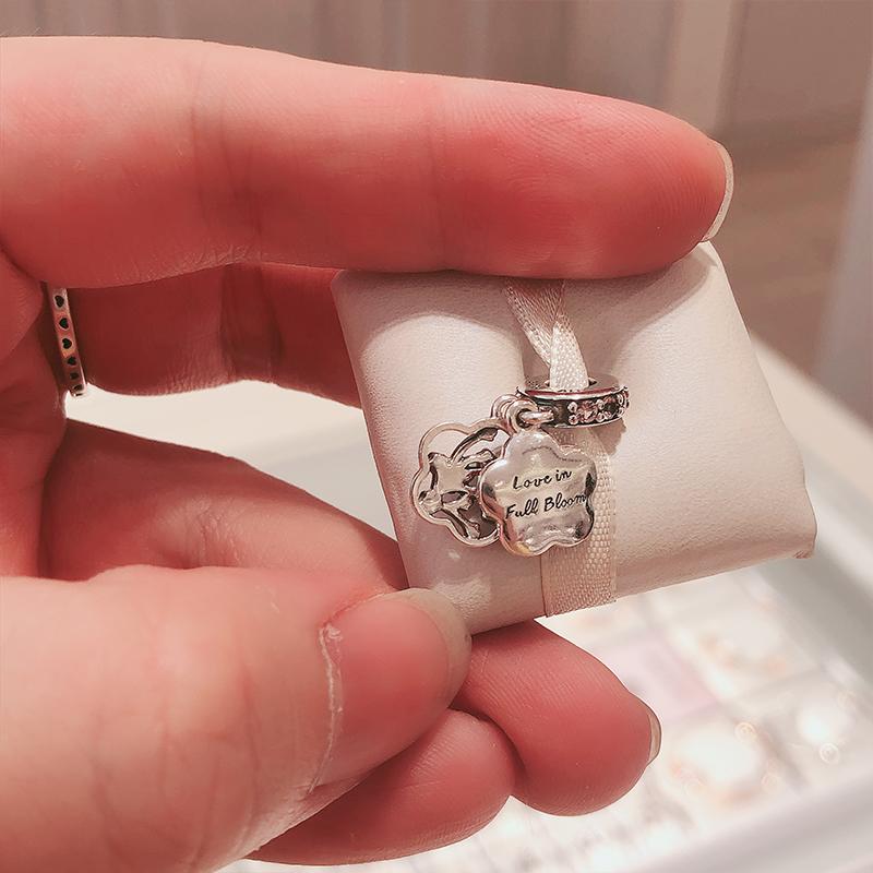 925 Sterling Silver Pave Peach Blossom Flower Pendant Charm Bead For European Style Jewelry Charm Bracelets
925 Sterling Silver Pave Peach Blossom Flower Pendant Charm Bead For European Style Jewelry Charm Bracelets