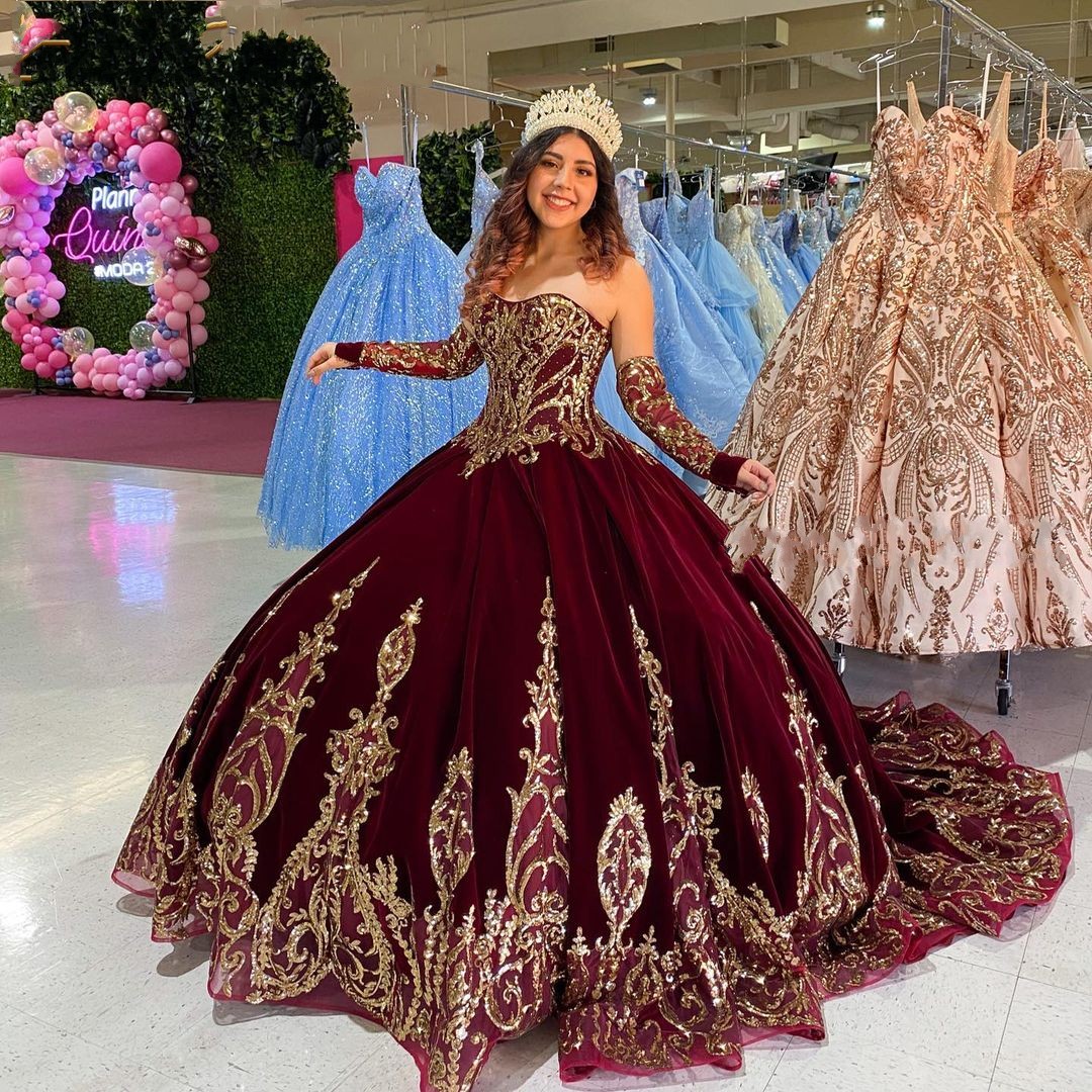 Fashion A Line Wedding Dresses Luxury Sleeve-less Strapless Beads Appliqued Lace Princess Bridal Gowns Glitter Sweep Train Robes De Mariée