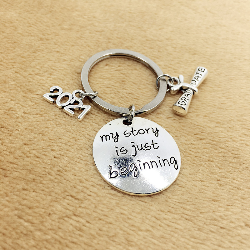 2021 Graduation Square College Cap Diploma Senior Keychain School Student Women Men Girl Unisex Key Ring Jewelry Gift Wholesale
2021 Graduation Square College Cap Diploma Senior Keychain School Student Women Men Girl Unisex Key Ring Jewelry Gift Wholesale
