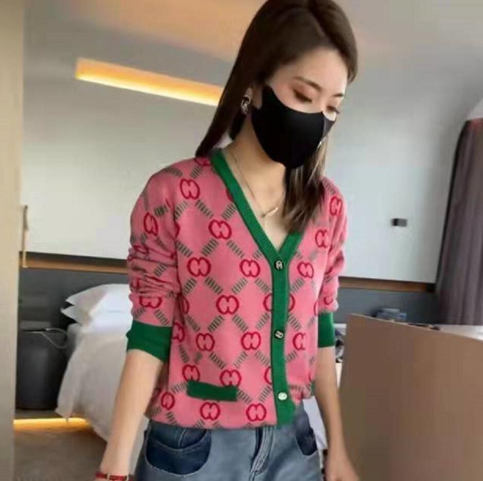 brand designer Women' sweater knit letter pattern cardigan Women' Casual printing embroidery print knitwear long sleeve Jacket, 01
brand designer Women' sweater knit letter pattern cardigan Women' Casual printing embroidery print knitwear long sleeve Jacket, 01