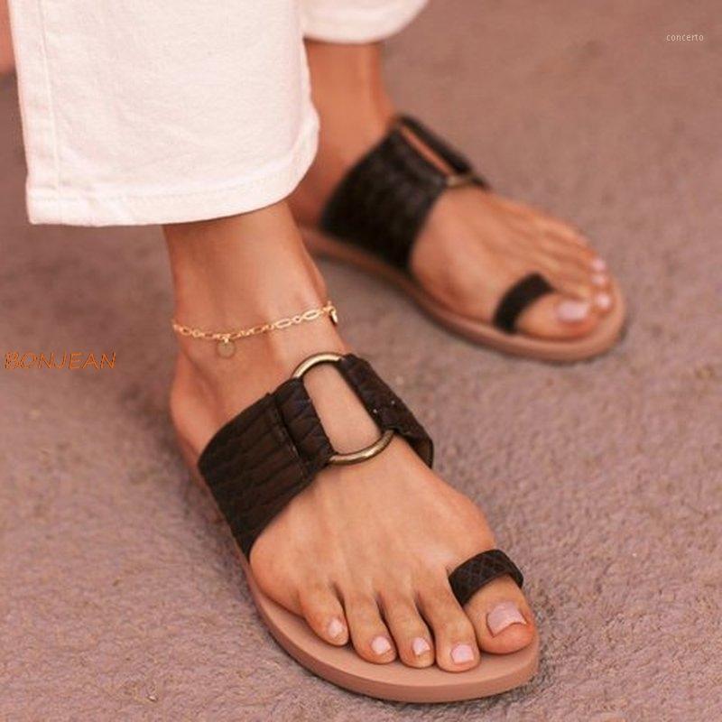 Women Summer Sandals 2020 Fashion toe ring Flat Slides Outdoor Beach Clip Toe Sandals Metal Ring Ladies Casual Roman Slippers1, Black
Women Summer Sandals 2020 Fashion toe ring Flat Slides Outdoor Beach Clip Toe Sandals Metal Ring Ladies Casual Roman Slippers1, Black