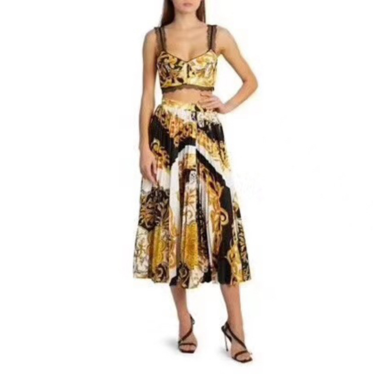 Women' two piece set with lace top and printed high waist pleated skirt, Top + skirt
Women' two piece set with lace top and printed high waist pleated skirt, Top + skirt
