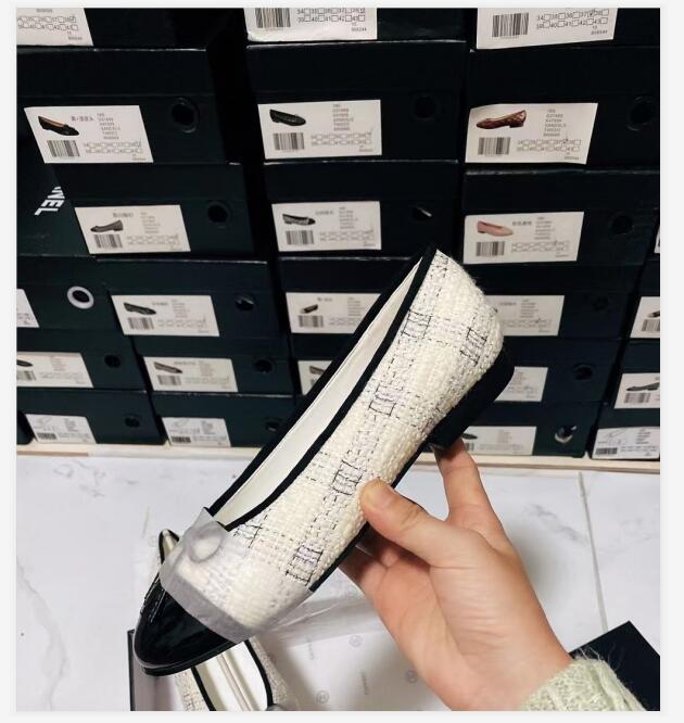 New woman Dress shoesSize 34-42Designer Genuine soft Leather Rhombic Ladies Bow Shoes luxury Letter Classic White Sheepskin Flat boat shoes, As picture
New woman Dress shoesSize 34-42Designer Genuine soft Leather Rhombic Ladies Bow Shoes luxury Letter Classic White Sheepskin Flat boat shoes, As picture