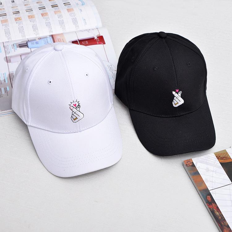 Autumn new gesture love cute embroidered duck tongue cap lovers sunshade duck tongue baseball cap fashion, Peach white jx172
Autumn new gesture love cute embroidered duck tongue cap lovers sunshade duck tongue baseball cap fashion, Peach white jx172
