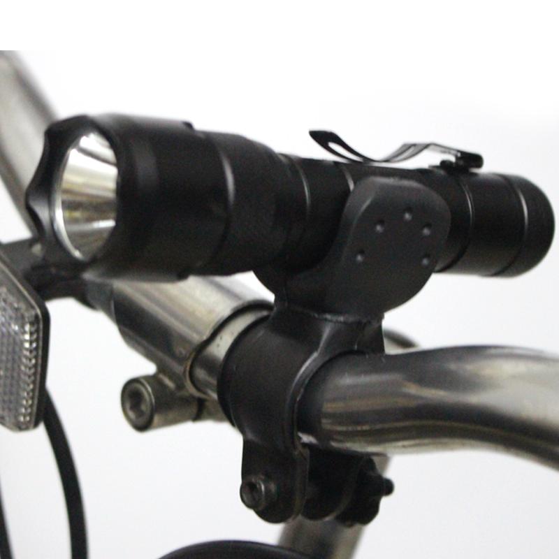 Bicycle Light 2000 Lumens T6 LED cycling Front Light LED Bike Lamp Torch Waterproof Use 1*18650 battery
Bicycle Light 2000 Lumens T6 LED cycling Front Light LED Bike Lamp Torch Waterproof Use 1*18650 battery