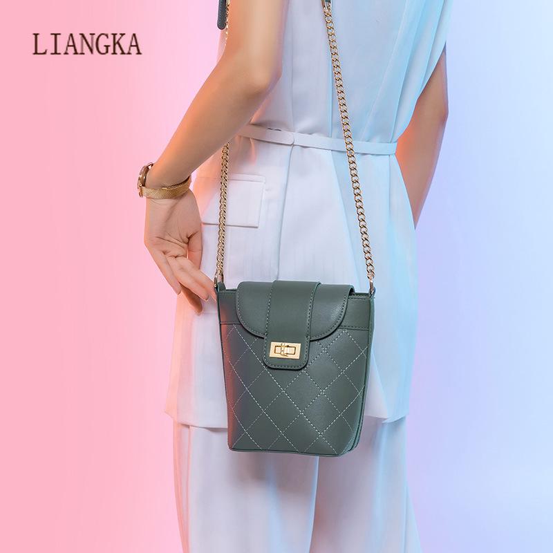 2021 Retro Genuine Leather Bucket Bags Women's Pure Color Simplicity Handbag Casual Shoulder Messenger Bags and Purse, White
2021 Retro Genuine Leather Bucket Bags Women's Pure Color Simplicity Handbag Casual Shoulder Messenger Bags and Purse, White