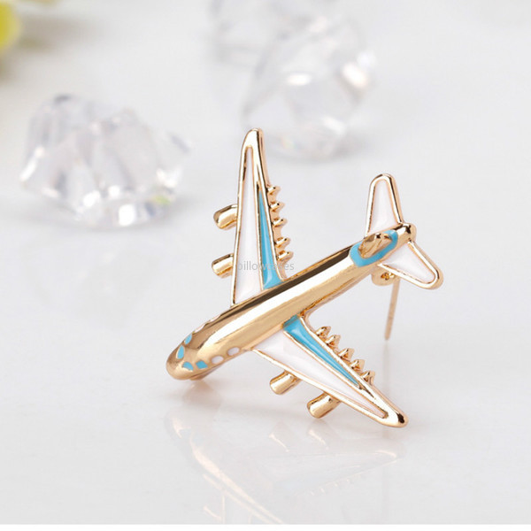 Airplane brooches Gold Enamel plane corsage scarf buckle dress business suit brooch for women men fashion jewelry will and sandy
Airplane brooches Gold Enamel plane corsage scarf buckle dress business suit brooch for women men fashion jewelry will and sandy