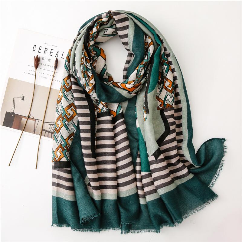 2021 New Fashion Summer Women cotton Scarf flower Beach Hijab Shawls and Wraps Female Foulard Echarpe Designer Bandana Gift
2021 New Fashion Summer Women cotton Scarf flower Beach Hijab Shawls and Wraps Female Foulard Echarpe Designer Bandana Gift