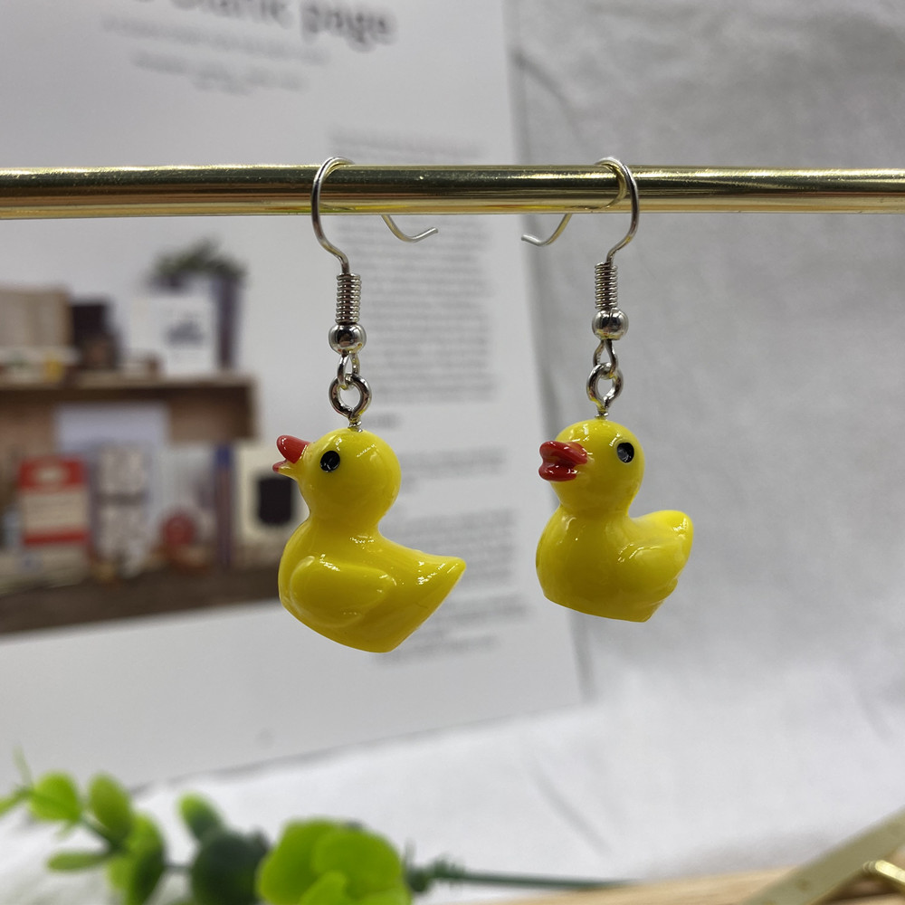 Fashion cute little yellow Duck small Earrings for Korean Minimalist Women Gift Earrings Jewelry Wholesale, Golden;silver
Fashion cute little yellow Duck small Earrings for Korean Minimalist Women Gift Earrings Jewelry Wholesale, Golden;silver
