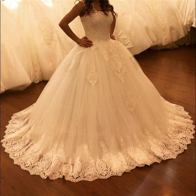 Off Shoulder Ball Gown Lace Wedding Dresses 2021 with Appliques Square Neck Sweep Train Tulle Plus Size Bridal Gowns, White
Off Shoulder Ball Gown Lace Wedding Dresses 2021 with Appliques Square Neck Sweep Train Tulle Plus Size Bridal Gowns, White