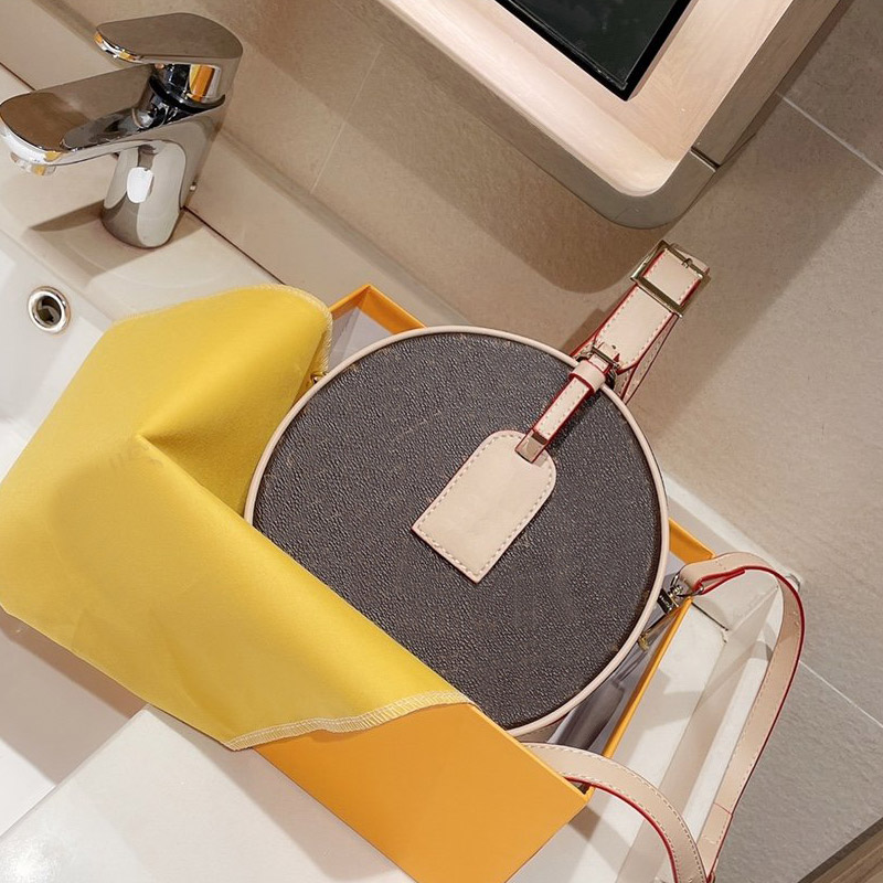 Round Bag Handbags Women Crossbody Purse Fashion High Quality Classic Old Flower Letter Zipper Buckle Genuine Leather Free Shipping, Brown
Round Bag Handbags Women Crossbody Purse Fashion High Quality Classic Old Flower Letter Zipper Buckle Genuine Leather Free Shipping, Brown