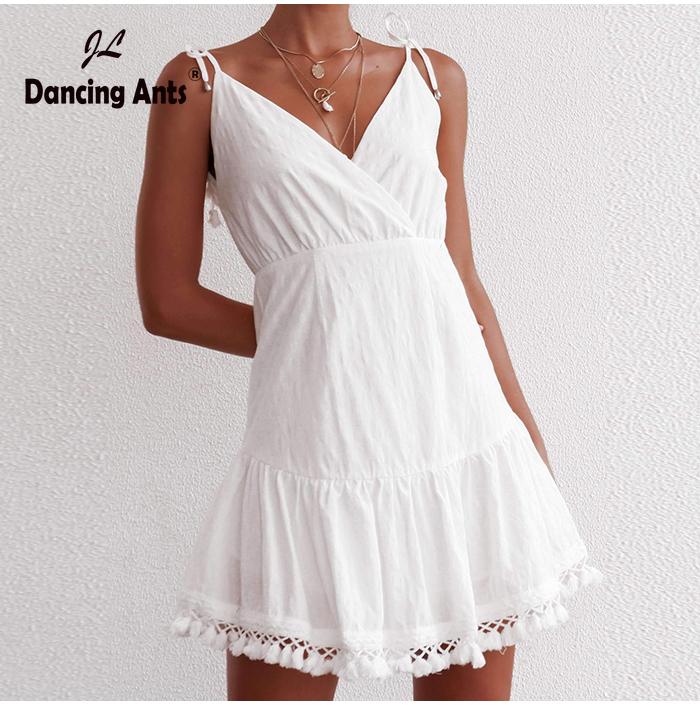 Woman A-line Dress Sleeveless V-neck Slim Dresses Korean Style White Spaghetti Strap Pullover Female Mini-length Dress Summer
Woman A-line Dress Sleeveless V-neck Slim Dresses Korean Style White Spaghetti Strap Pullover Female Mini-length Dress Summer