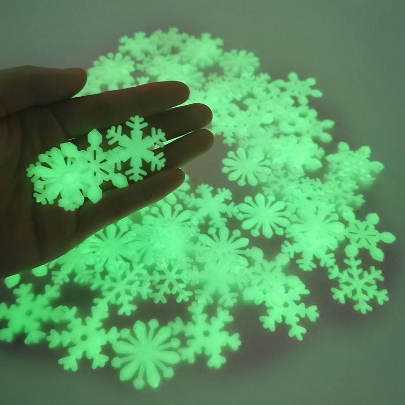 50pcs Christmas Luminous Snowflake Wall Sticker Glow In The Dark Christmas Snowflake For New Year Xmas Home Kids Room Wall Decor
50pcs Christmas Luminous Snowflake Wall Sticker Glow In The Dark Christmas Snowflake For New Year Xmas Home Kids Room Wall Decor