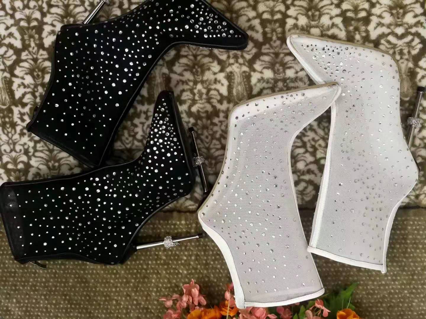 Bling Filled Summer Crystal Pierced Ankle Boots Ladies Strass Metal Heels High Pointed to the Back Zip Bottines Kbe9, Blake
Bling Filled Summer Crystal Pierced Ankle Boots Ladies Strass Metal Heels High Pointed to the Back Zip Bottines Kbe9, Blake