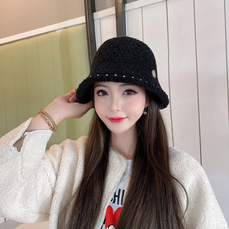 SUNFLOWER Rhinestone Rivet Plush Hat Autumn and Winter Bucket Hat All-Matching Thickened Warm Bucket, Black
SUNFLOWER Rhinestone Rivet Plush Hat Autumn and Winter Bucket Hat All-Matching Thickened Warm Bucket, Black