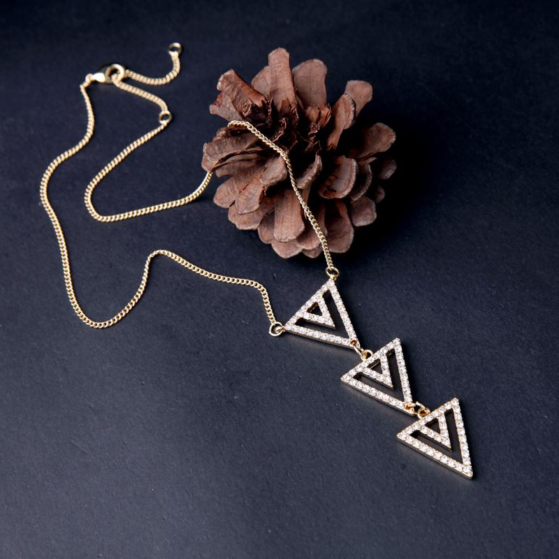 2020 New Korean Popular Imitation Crystal Triangle Party Pendant Necklace Fashion Trendy Chain For Women Christmas Gifts
2020 New Korean Popular Imitation Crystal Triangle Party Pendant Necklace Fashion Trendy Chain For Women Christmas Gifts