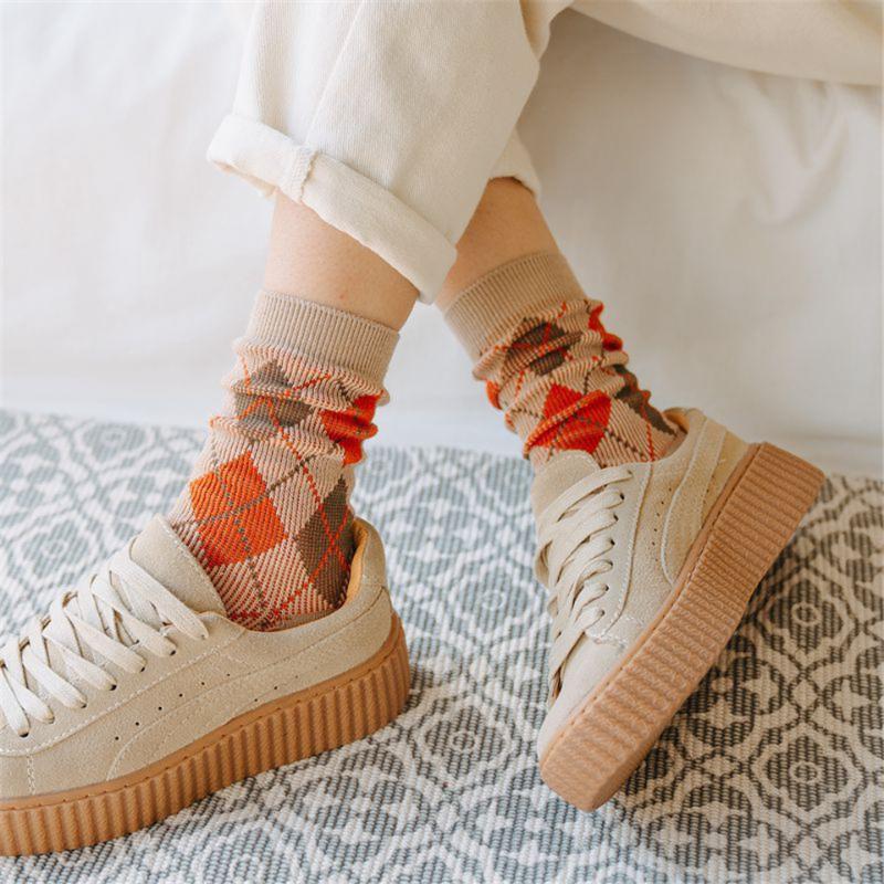 Autumn And Winter New Women Socks Japanese Wild Trend British Style Rhombus Pile Socks Medium Tube, Beige
Autumn And Winter New Women Socks Japanese Wild Trend British Style Rhombus Pile Socks Medium Tube, Beige