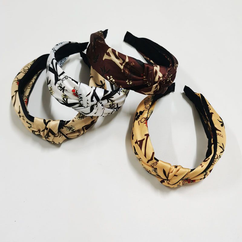 Designer Brand Mixed Twist Turban Letter Headband Prints for Women Stretch Hairbands Sport Headbands Headwrap Bandana Girls Hair Accessories
Designer Brand Mixed Twist Turban Letter Headband Prints for Women Stretch Hairbands Sport Headbands Headwrap Bandana Girls Hair Accessories