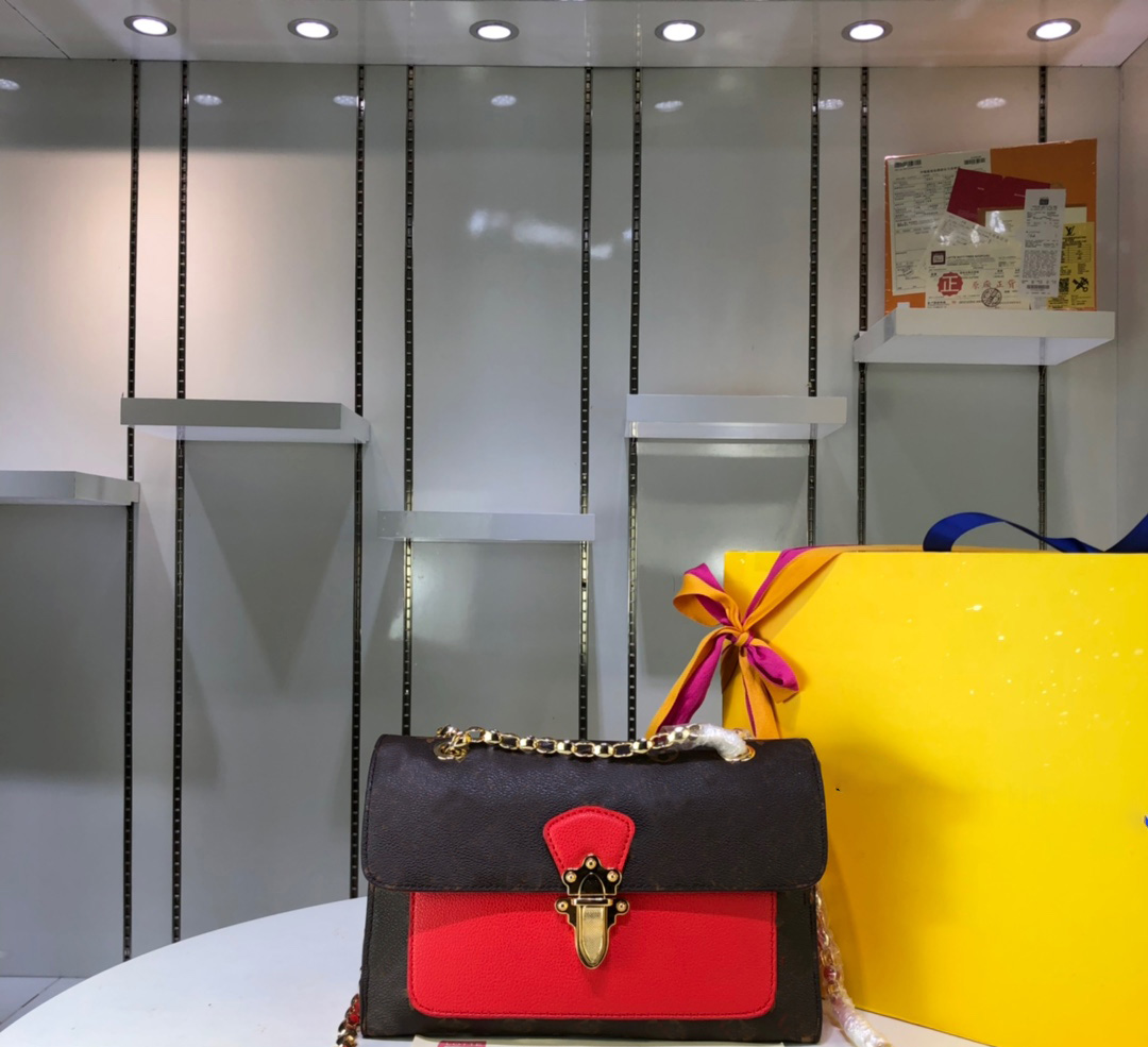 Designer lady handbag luxury leather inner compartment zipper mouth stylish classic shoulder bag
Designer lady handbag luxury leather inner compartment zipper mouth stylish classic shoulder bag