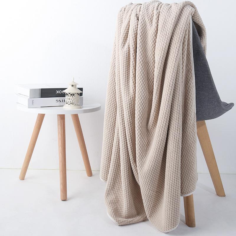Pineapple Grid Thick Bath Towel, Beach Towel, Soft, Absorbent, Non-hairy, Coral Velvet Towel for Men and Women, Milk white
Pineapple Grid Thick Bath Towel, Beach Towel, Soft, Absorbent, Non-hairy, Coral Velvet Towel for Men and Women, Milk white