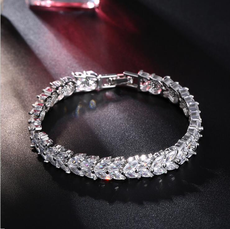 Sterg Sier Marquise Cut Bracelet with White Topaz CZ Dias